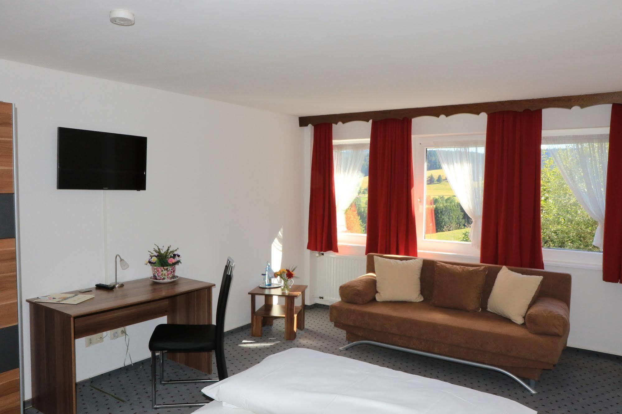 Hotel Landgasthof Adler Altenrond Exterior foto