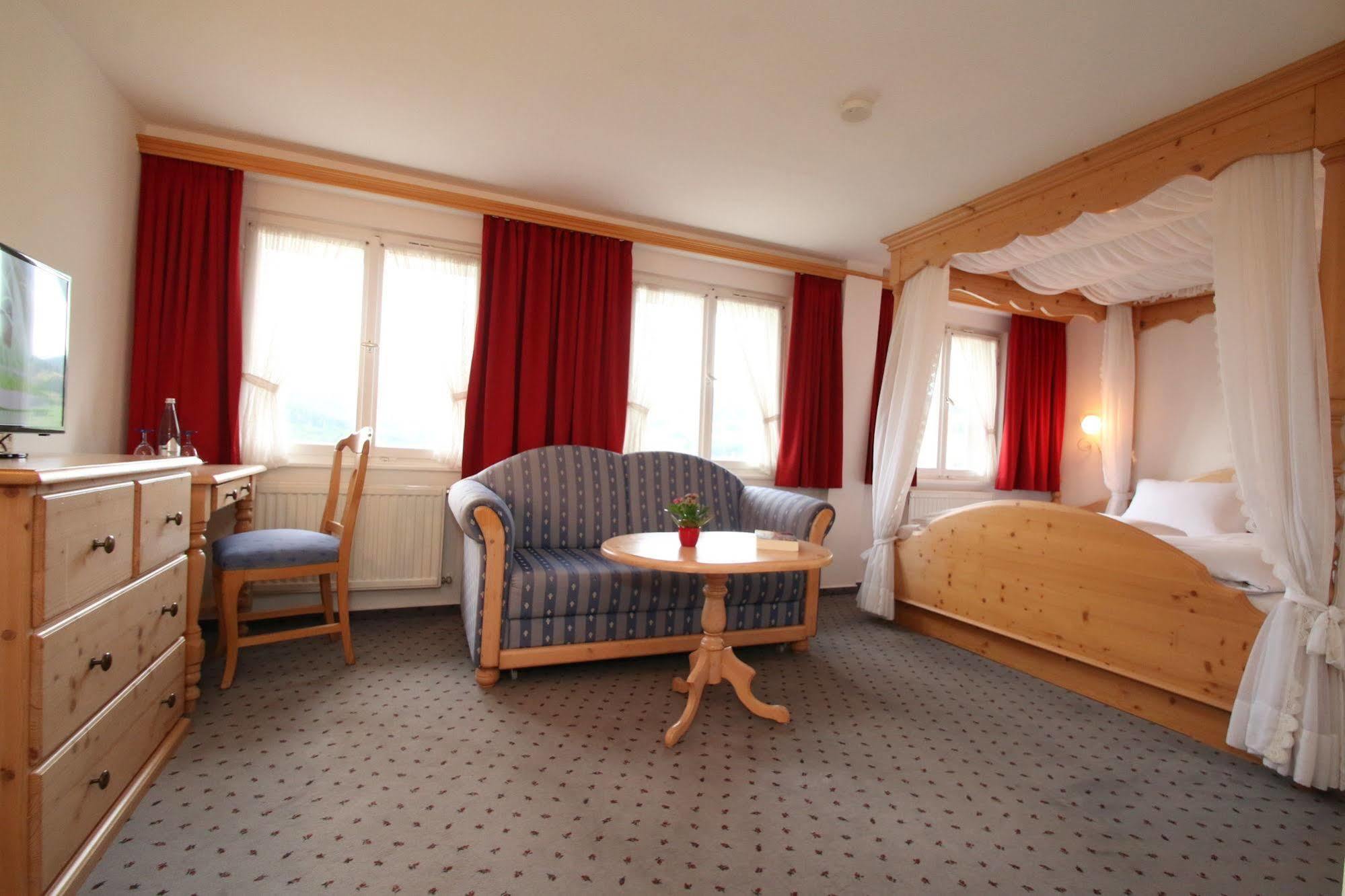 Hotel Landgasthof Adler Altenrond Exterior foto